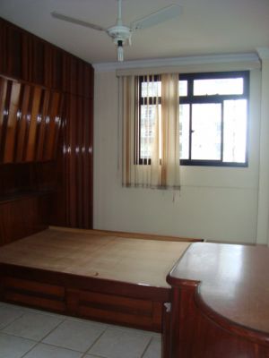 3 quartos com 2 vagas, prédio excelente..