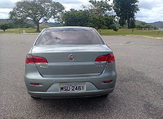 Carro de aluguel com motorista para viagens podendo utilizar o próprio veículo do cliente