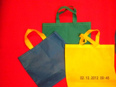 sacolas em tnt e embalagens personalizadas.