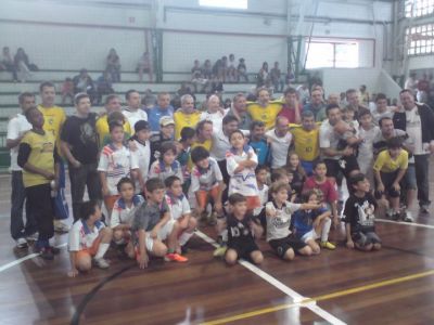 PROMOÇÃO ESCOLA DE FUTEBOL DO CORINTHIANS CHUTE INICIAL BOSQUE DA SAÚDE