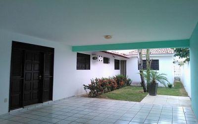 Excelente Casa á Venda no Pitimbu