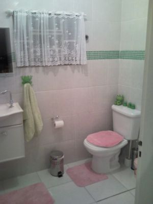 DIVIDIR MORADIA / ALUGO QUARTO INDIVIDUAL P/ MOÇA