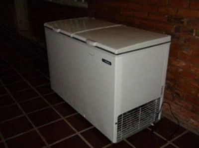 Carmos Assistencia Técnica Especializada De Consertos De Freezers Horizontais De Todas As Marcas  RJ