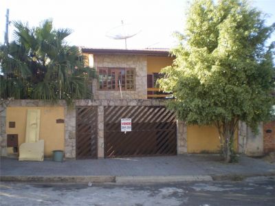 Casa em Valinhos - CA0200