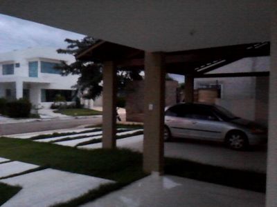 CASA A VENDA EM CONDOMÍNIO FECHADO