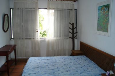 Locação/Temporada Apartamento no Guaruja (Praia da Enseada).