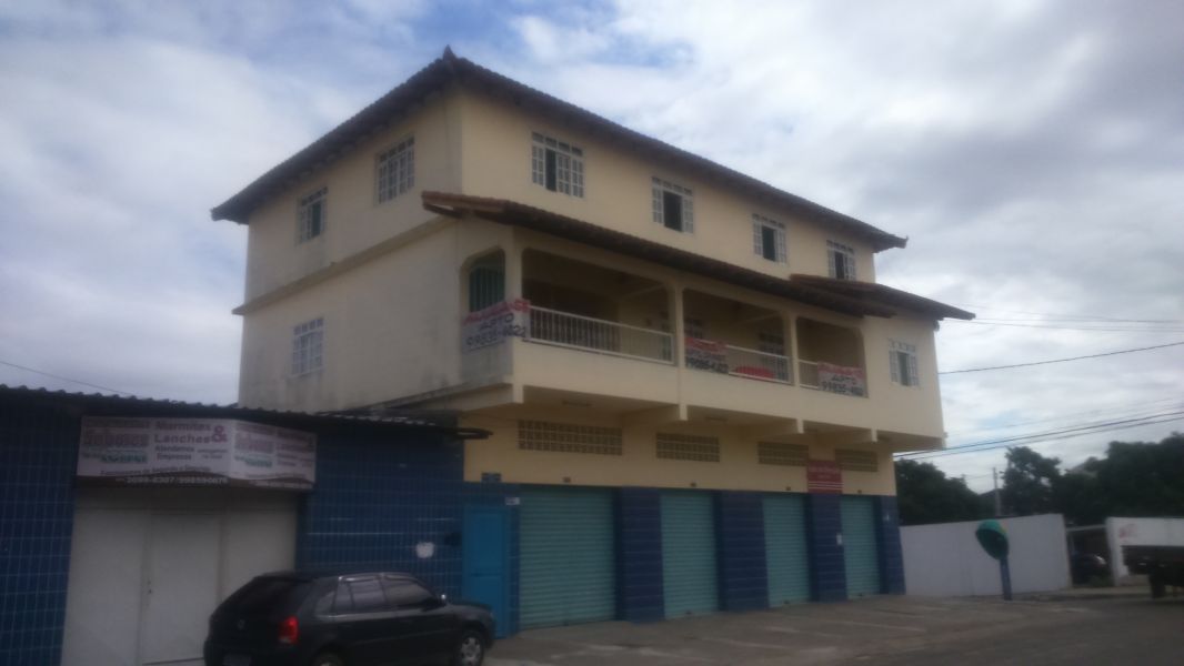 Aluga se apto grande na regiao de carapina