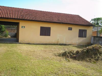 VENDO URGENTE OU TROCO CASA EM PRAIA DE LESTE - ENTRADA MAIS TROCA - ACEITO PROPOSTAS!