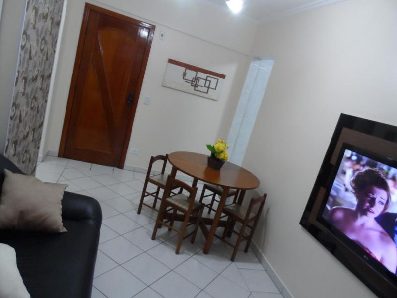 Temporada - Apto c/ Piscina frente ao mar - Praia Grande