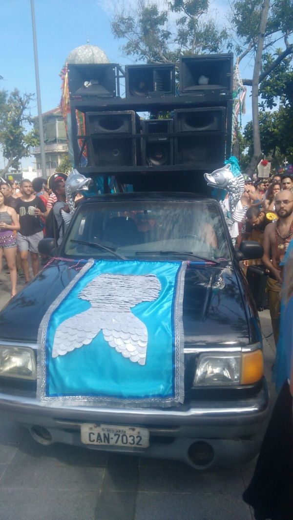 Locação de minitrio e carro de som 