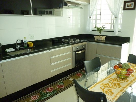 Campo grande - Ótima Casa 4 Quartos/1 Suíte Master - Financia/FGTS