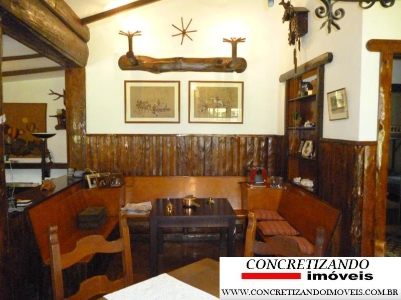 Casa em Campos do Jordão na Vila Abernessia