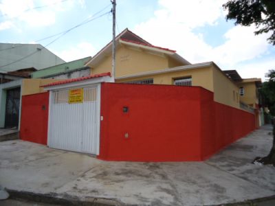 CASA NA VILA PIRES - REF. 517