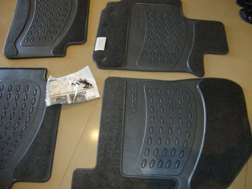 Jogo de Tapetes Emborrachado Toyota Corolla