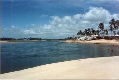TERRENOS E CASAS DE PRAIA 