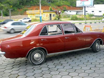 OPALA 76 - 4 CC - 4 PORTAS - TODO EM COURO BRANCO