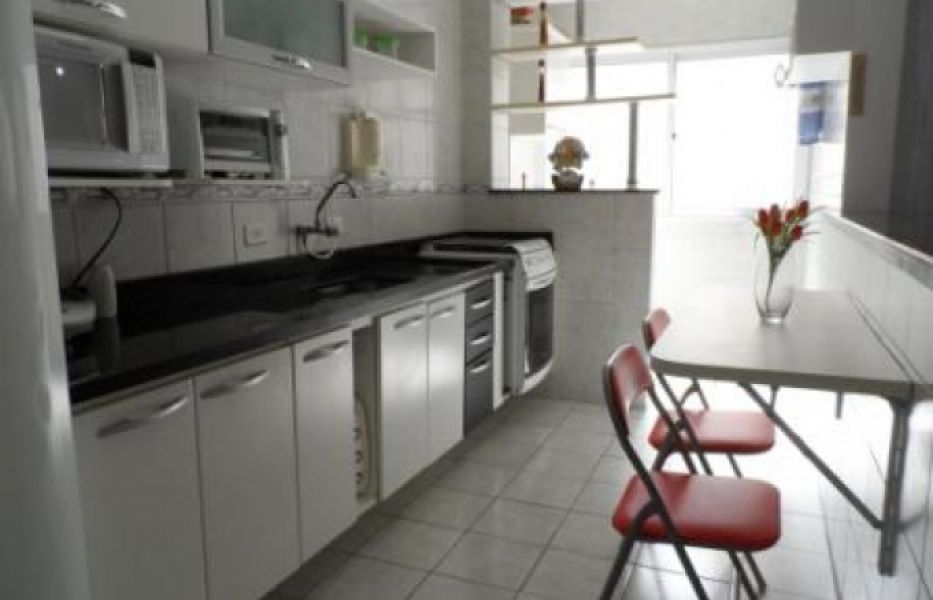 Cód. AO10 frente ao mar sacada gourmet de 1 dormitório e 1 vaga