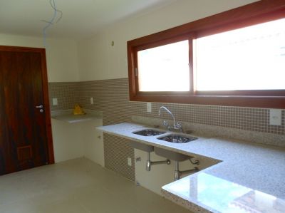 Casa nova em condo de luxo a venda no centro de Búzios