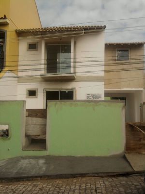 Ótima Casa Duplex em Condomínio fechado