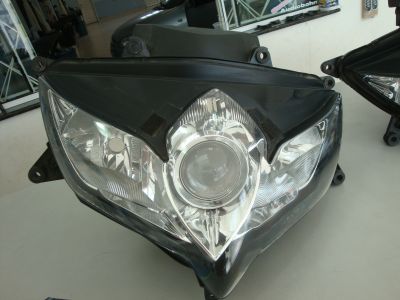 vendo farol da srad 750 2011-usado