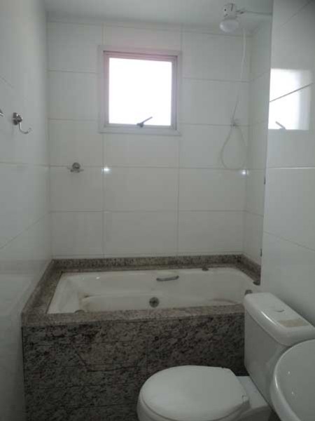 Ed. Cap Ferrat-bairro Centro (fundos mercado Angelôni)