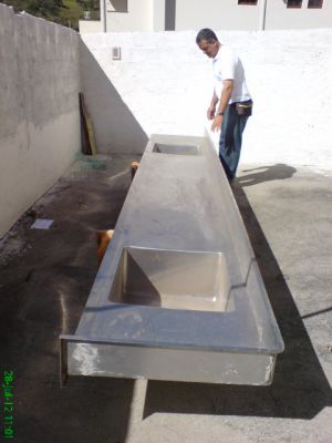VENDO UMA PIA PARA RESTAURANTE INDUSTRIAL