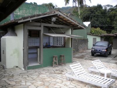 ILHABELA CASA COM PISCINA PROXIMO A PRAIA