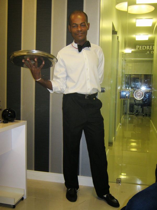 Garçom versátil para festas infantil e eventos sa/ba