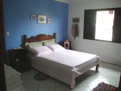 Residencia Terrea de 03 Dormitórios(suite com closet)02 vagas cobertas