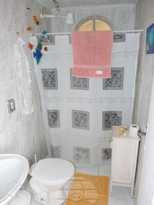 CASA MISTA SEMI NOVA (2 ANOS)  CURITIBA