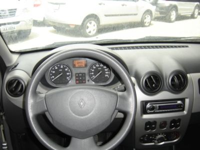 SANDERO EXPRESSION 1.6 - COMPLETA - SPACE CAR