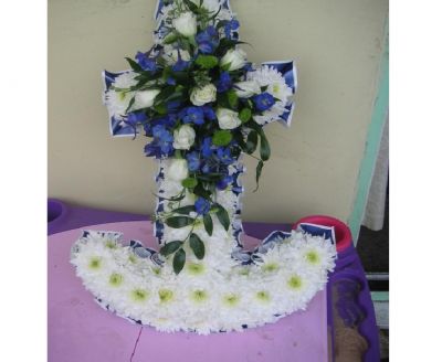 Arranjos Florais para Funerais em Video Aula