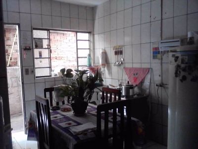 Vendo uma casa em Campinas.