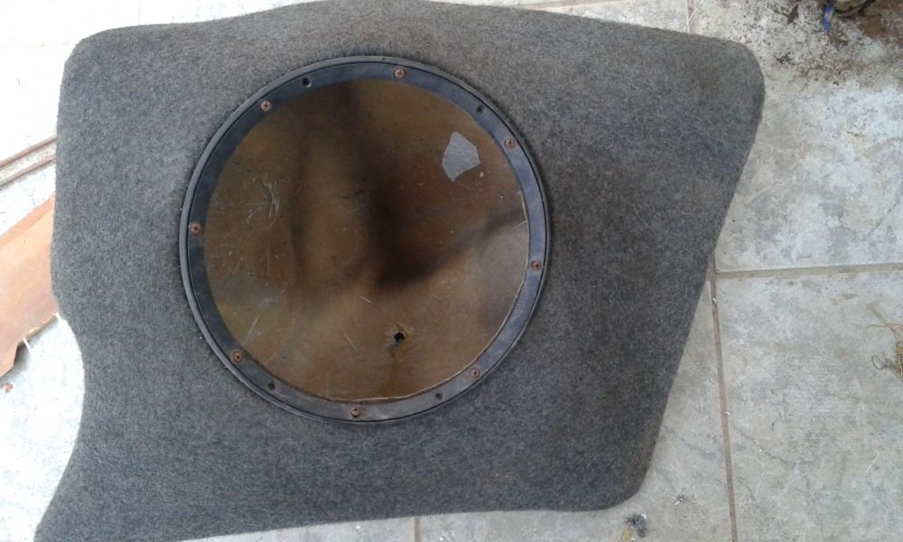 Caixa de som em fibra 