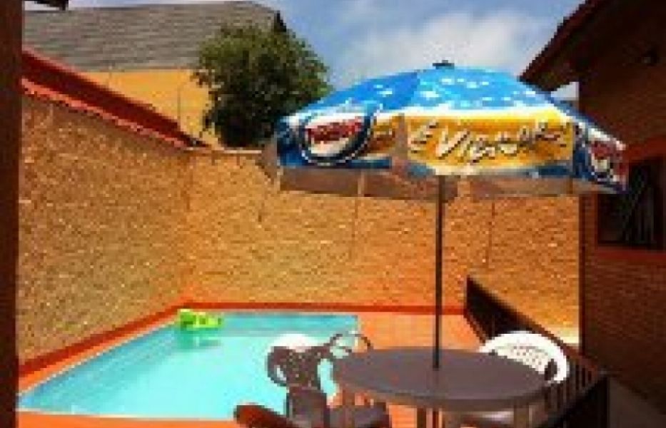 Cód. P001 - 2 quadras da praia/ 3 dormitórios/ Piscina/Churrasqueira