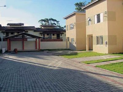 Casa em condomínio a venda em Lauro de Freitas, Bahia