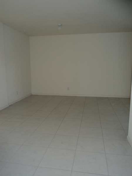 Ed. Cap Ferrat-bairro Centro (fundos mercado Angelôni)