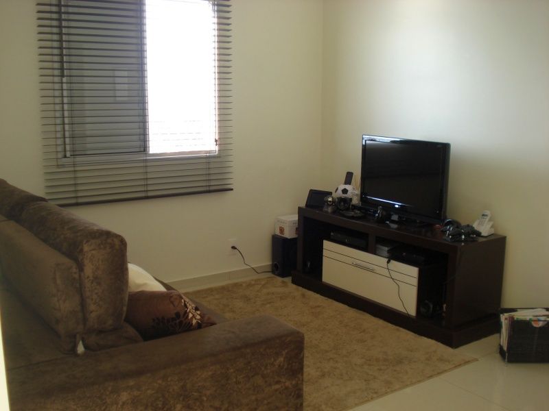 Vende-se Apto em SBC, Bairro Planalto.