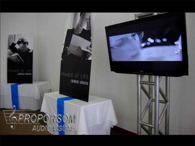 DJ, Tendas, Som, Luz, Palcos, Geradores, Gradil.