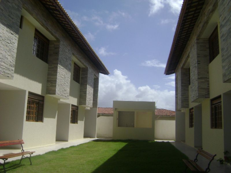 Duplex 100 mq em condominio feschado 300 mt da praia Cabedelo Joao Pessoa