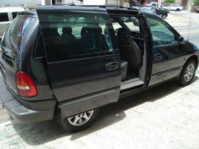 CHRYSLER CARAVAN 2000 7 LUGARES-TROCO