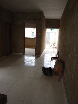 01 CASA, 02 QTS, C/ SUI`TE. NO RES. SANTA FE