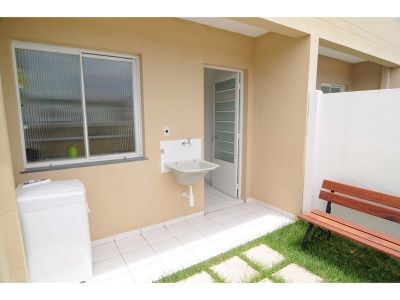 Casas 1ª Locação em Comdomínio c/ Parque Aquático