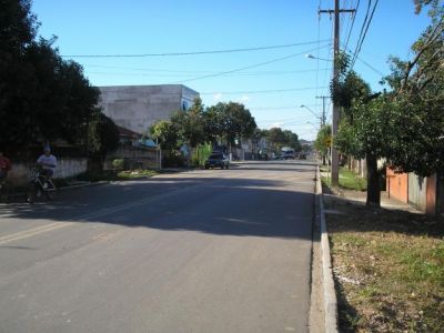 VENDO TERRENO EM PINHAIS 1.211mts² - MARIA ANTONIETA