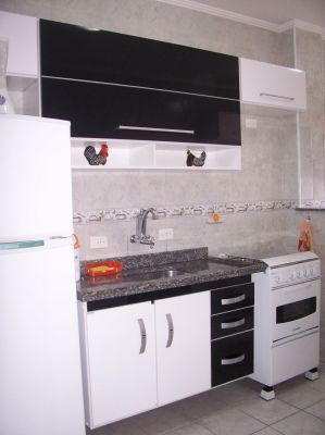 APARTAMENTO FRENTE AO MAR C/CHURRASQUEIRA NA SACADA E 1 SUITE