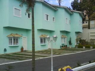 Sobrado e salão comercial para venda.