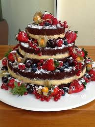 Bolo de casamento Naked Cake de 3 andares