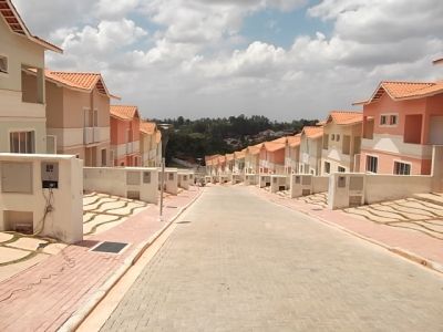 CASAS PRONTAS NA GRANJA VIANA