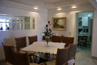 Maravilhoso Apto Quadra do Mar Itapema - Costa Esmeralda 