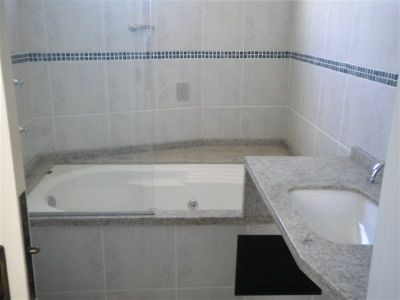 Apartamento em Florianópolis com 3 quartos e garagem no centro